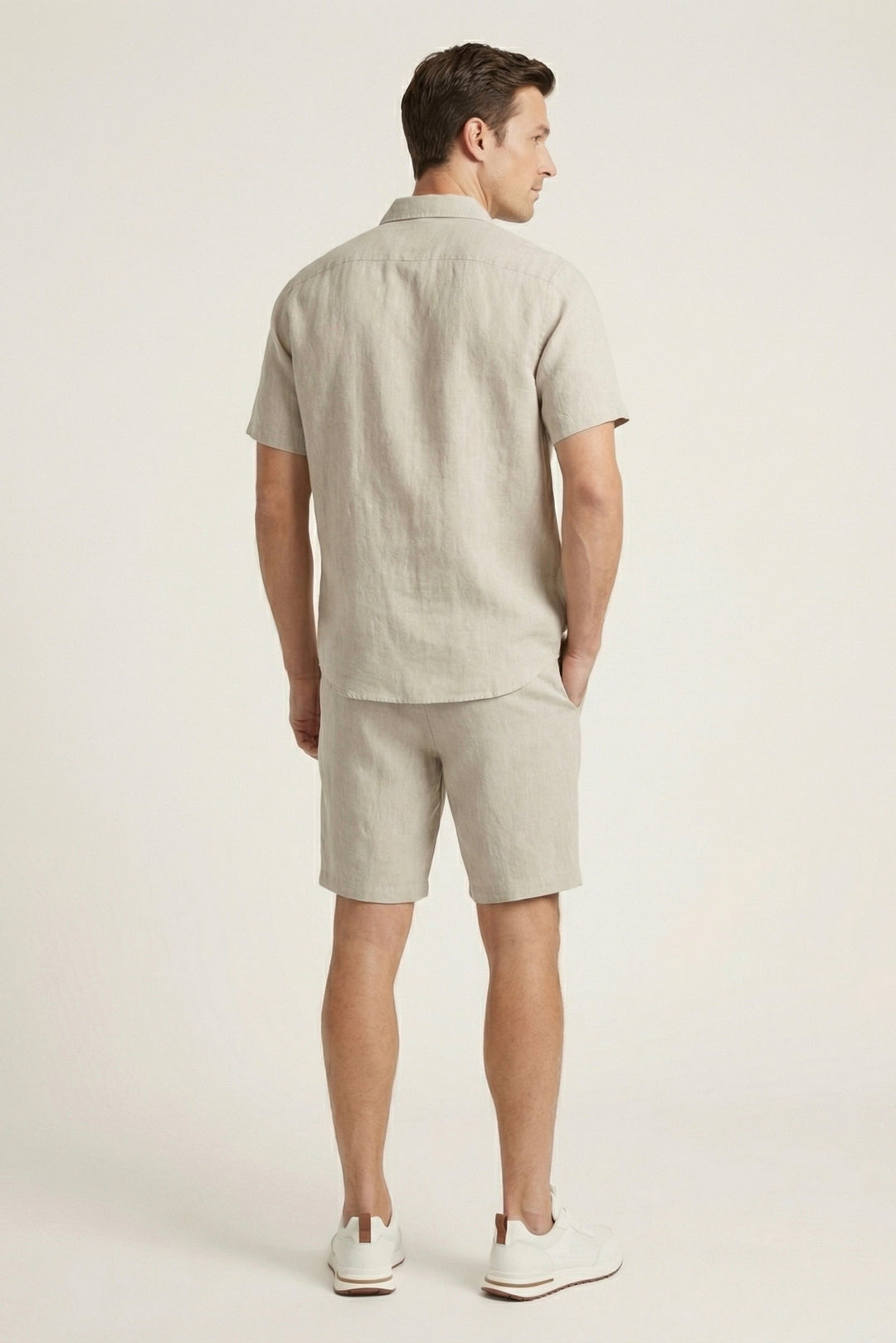 Camicia e Pantaloni Corti in Lino Beige di Verona