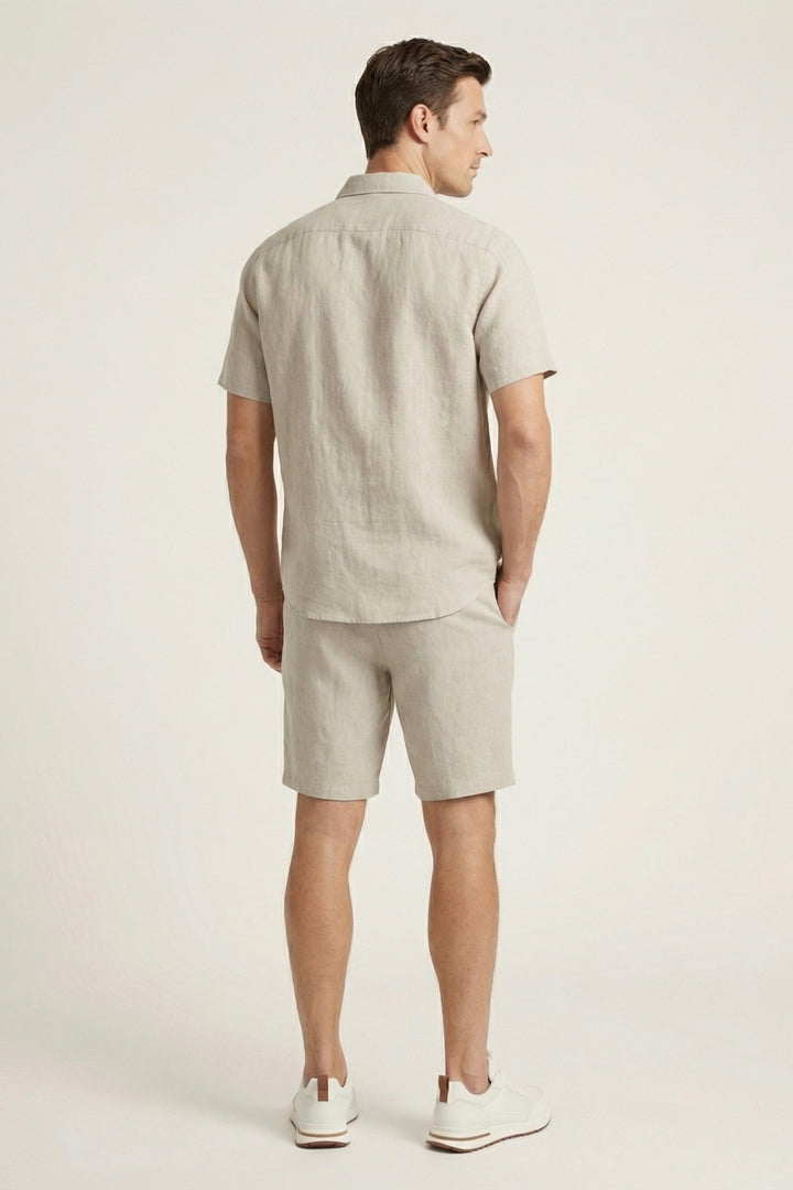 Camicia e Pantaloni Corti in Lino Beige di Verona