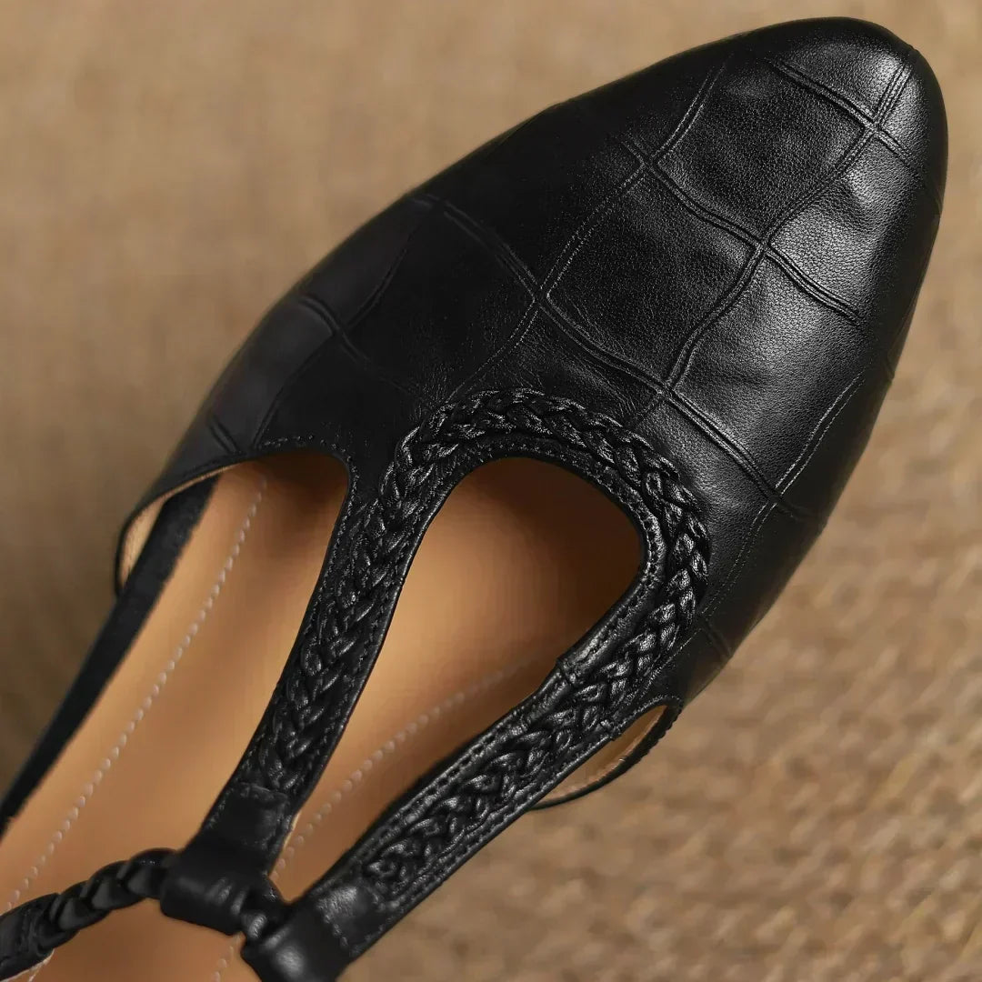 Greta — Scarpe Classiche in Pelle con T-Bar e Dettaglio Intrecciato | Nico Milan