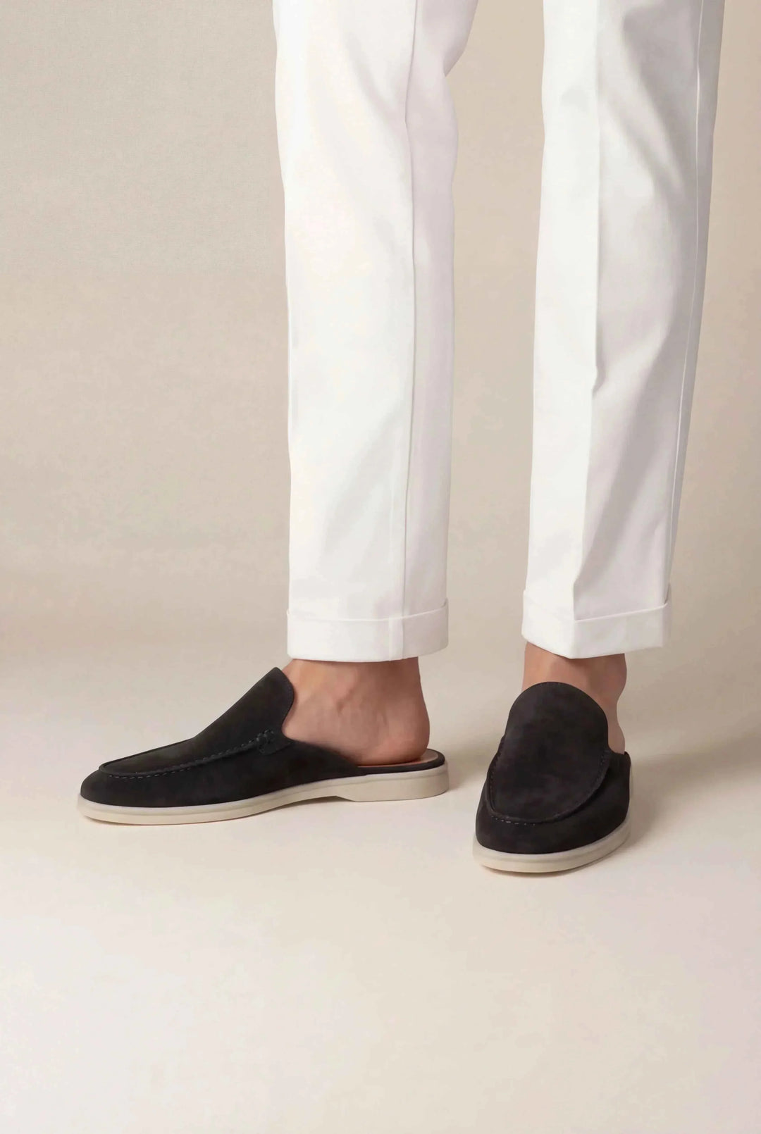 Mule Yacht in Camoscio Nero